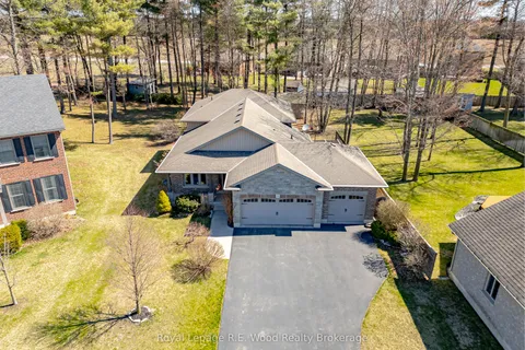 56 Wintergreen Crescent, Norfolk, ON N4B 2W5