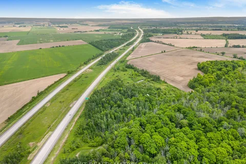 00 McCrimmon Rd, Road, ON K0B 1N0