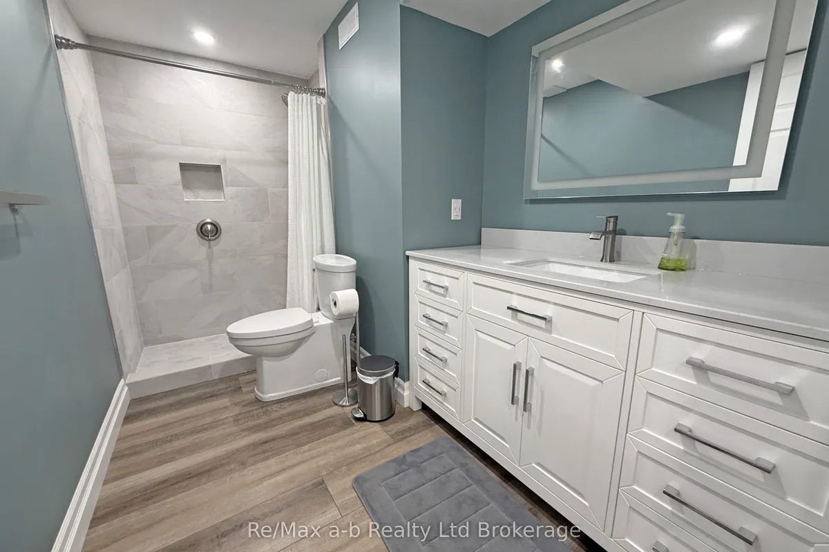 255 Wedgewood Drive, Woodstock, ON N4T 0J1