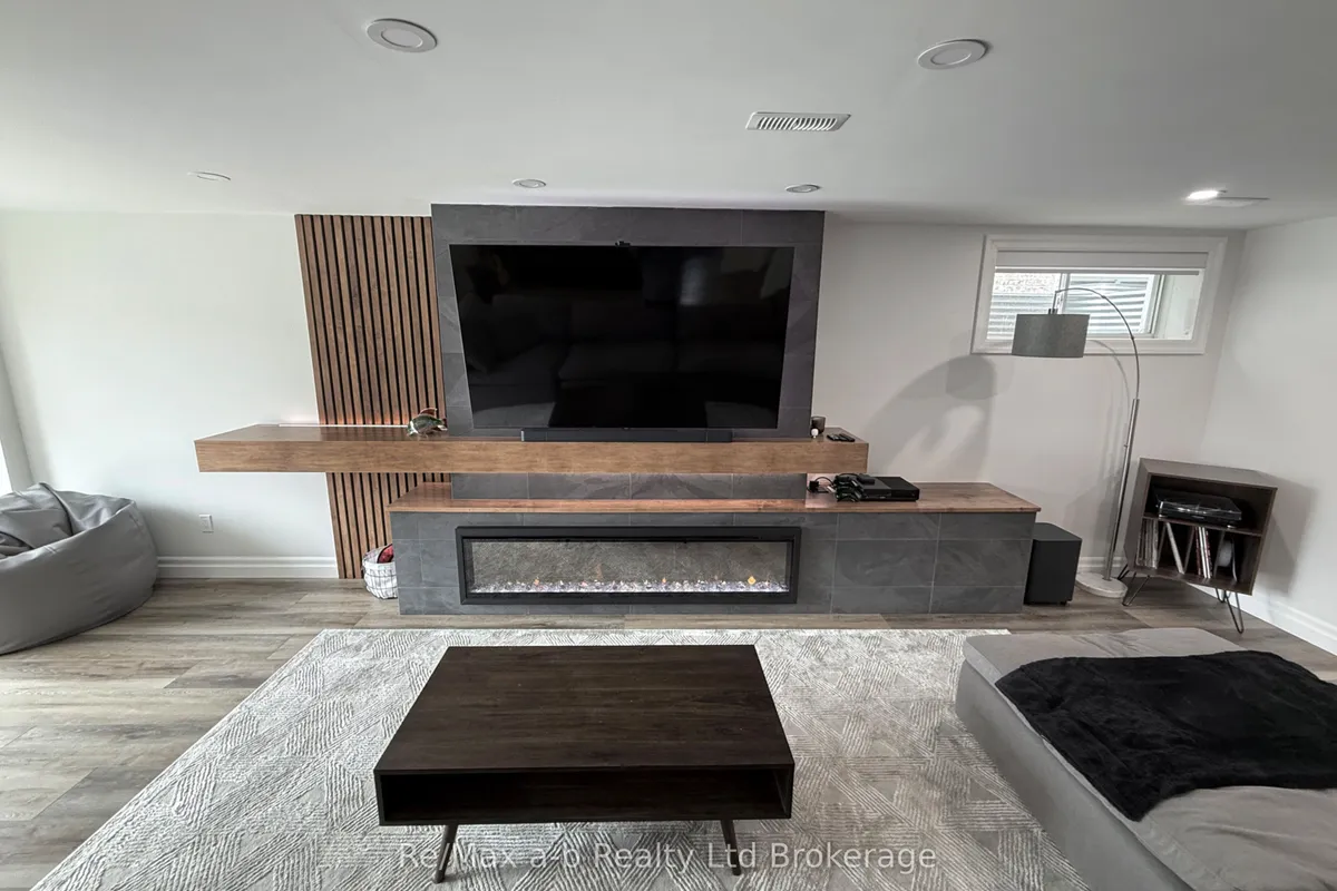 255 Wedgewood Drive, Woodstock, ON N4T 0J1