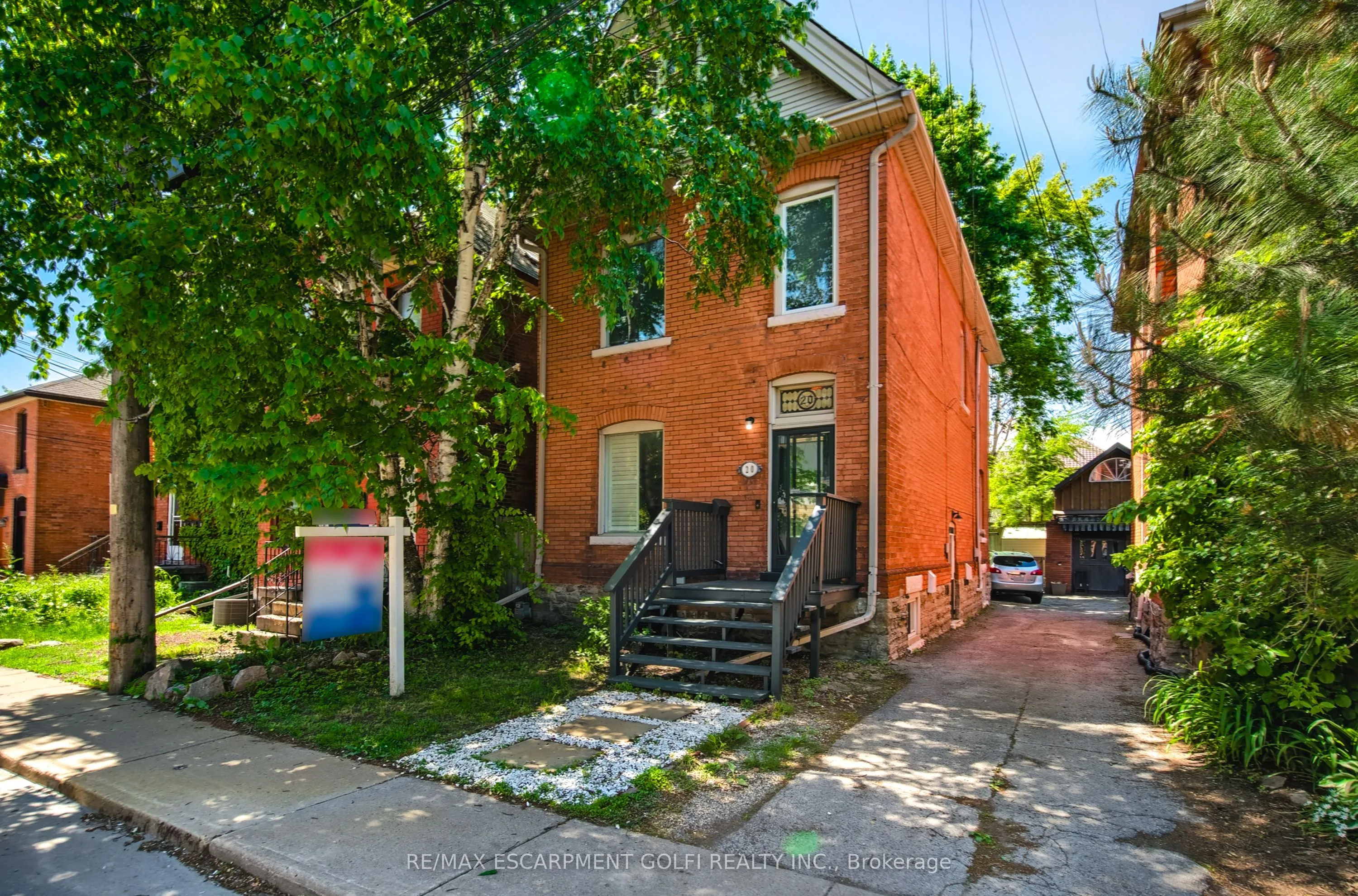 20 Locke Street, Hamilton, ON L8P 3Z8