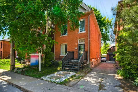 20 Locke Street, Hamilton, ON L8P 3Z8