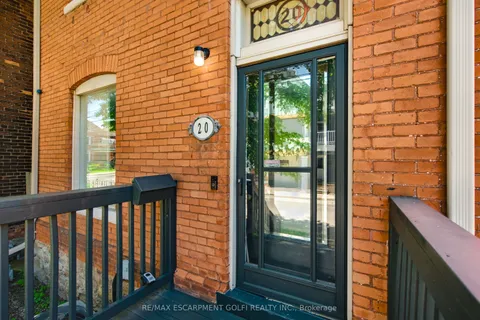 20 Locke Street, Hamilton, ON L8P 3Z8