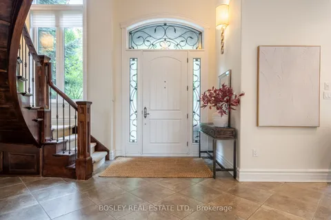 115 Rosemary Lane, Hamilton, ON L9G 2K4