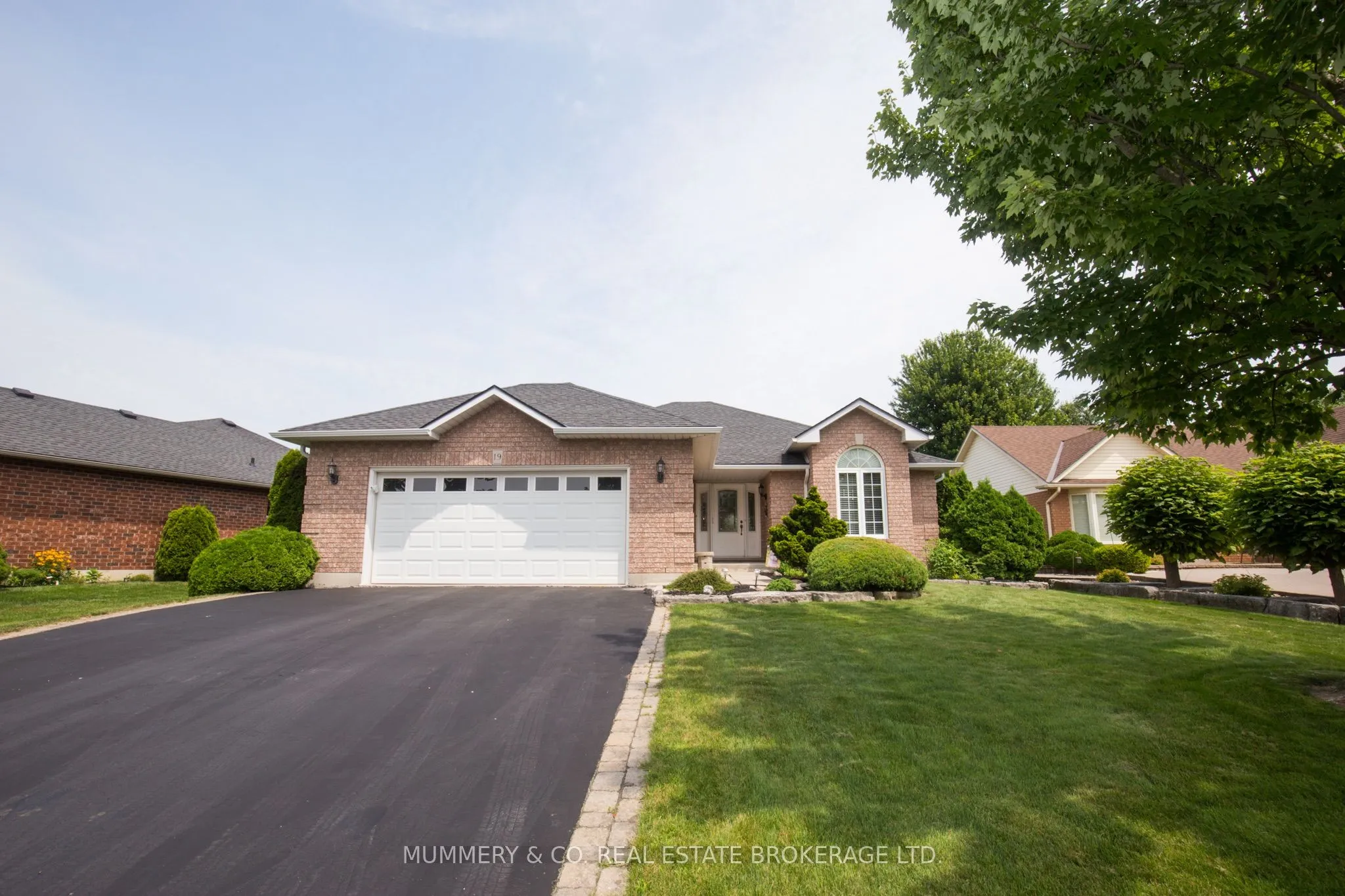 19 Coastal Court, Norfolk, ON N0A 1N7