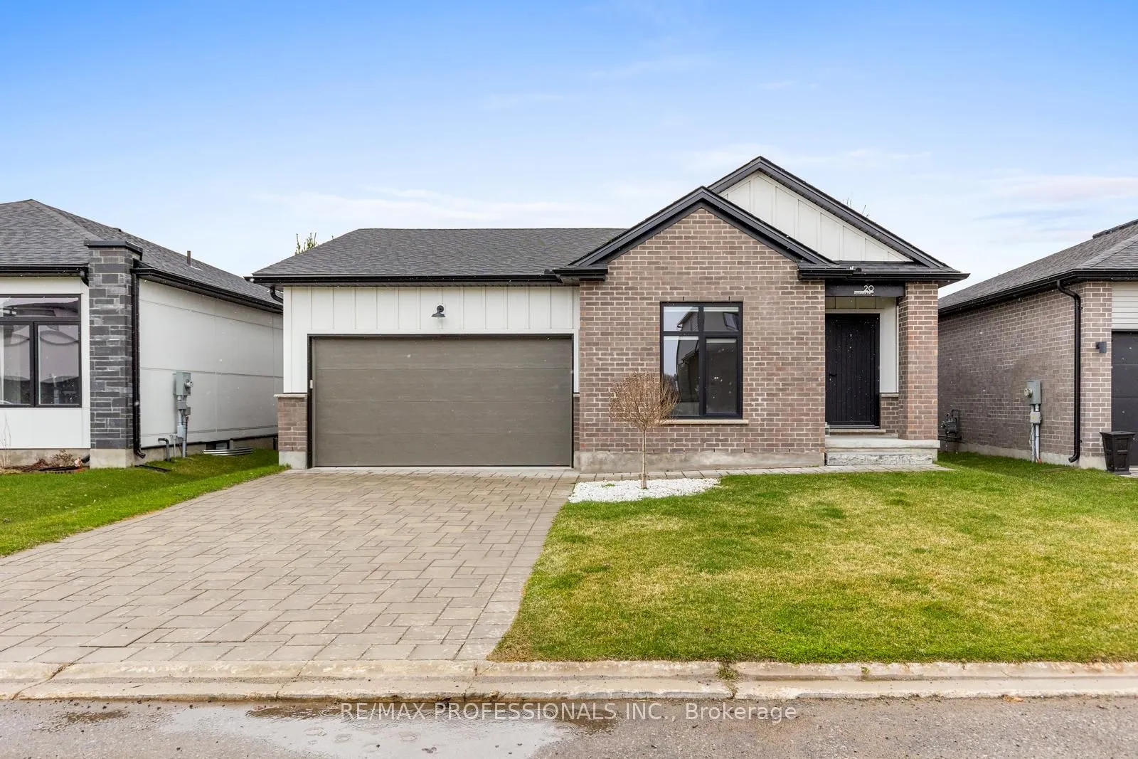 20 Alexander Circle, Strathroy-Caradoc, ON N7G 0B4