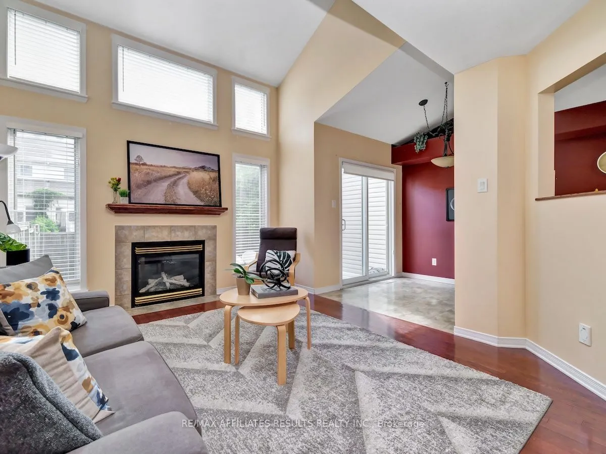 22 Kettleby Street, Kanata, ON K2K 3C3