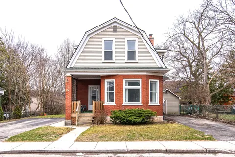 27 Noecker Street, Waterloo, ON N2J 2R5