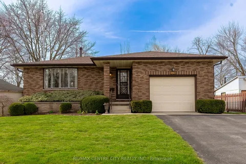464 Huron Street, Warwick, ON N0M 2S0