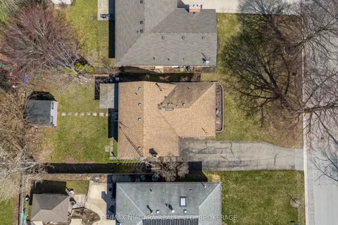 7 Ameer Drive, St. Catharines, ON L2N 3S9