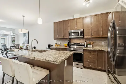 18 South Coast Circle, Fort Erie, ON L0S 1B0