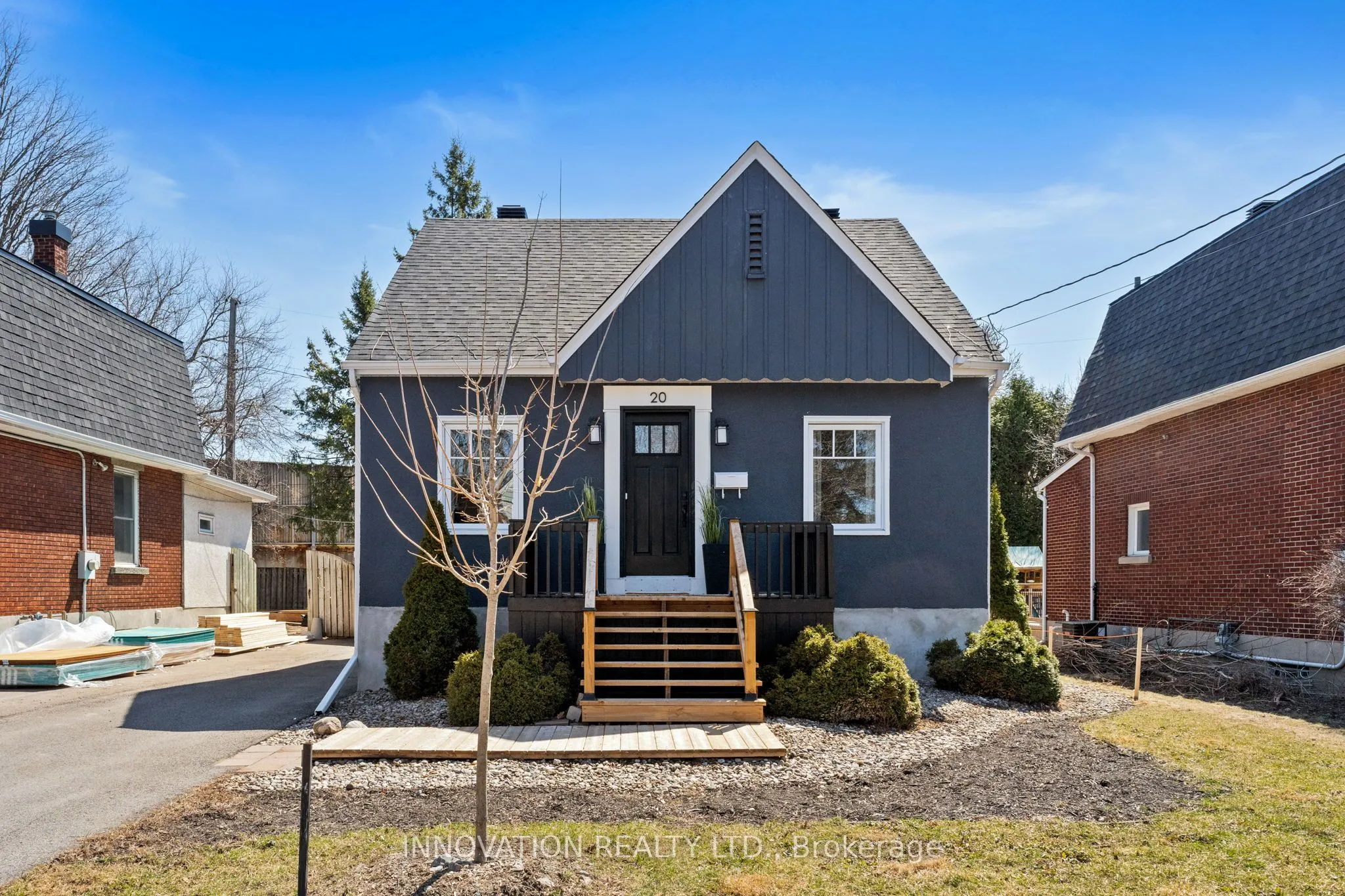 20 Edina Street, Tunneys Pasture and Ottawa West, ON K1Y 3N9