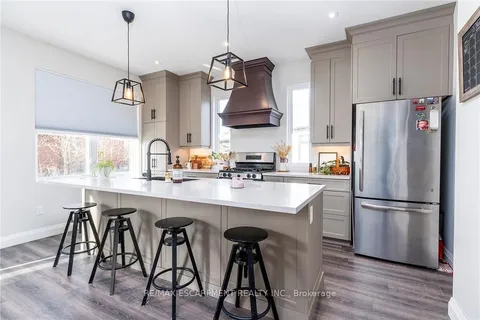 92 Ivy Crescent, Thorold, ON L2V 0J9