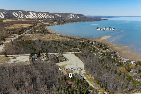 178 Brophy's Lane, Blue Mountains, ON L9Y 0K3