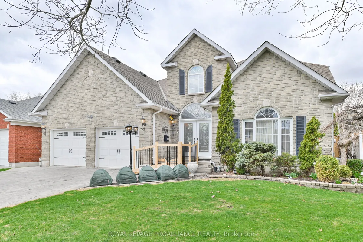 39 Grosvenor Drive, Belleville, ON K8P 5K3