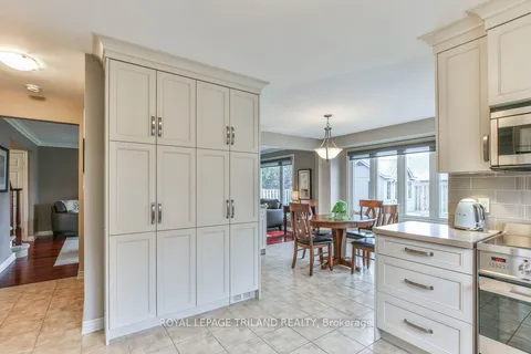 896 CRANBROOK Road, London South, ON N6K 4W8