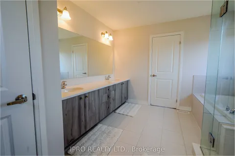 63 Fairey Crescent, Hamilton, ON L0R 1W0