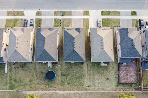 24 Grandville Circle, Brant, ON N3L 0E9