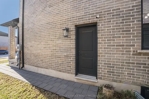 24 Grandville Circle, Brant, ON N3L 0E9