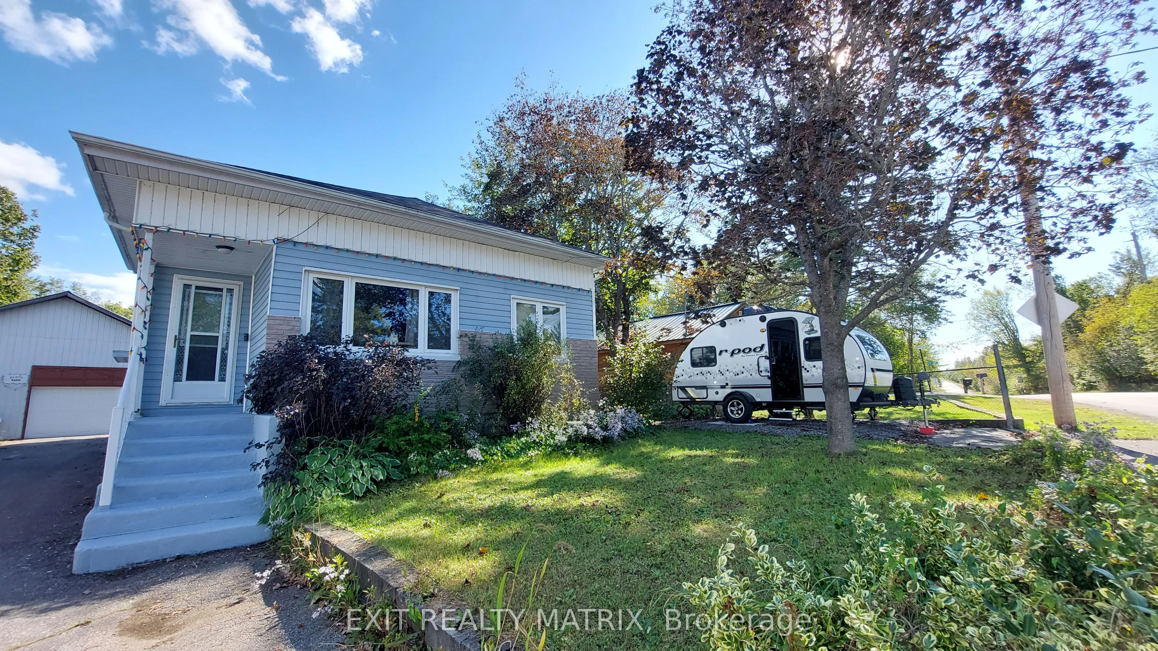 160 Constance Lake Road, Kanata, ON K2K 1X7