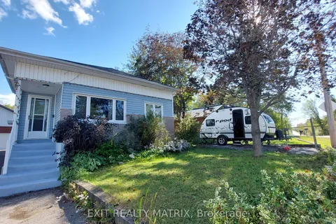 160 Constance Lake Road, Kanata, ON K2K 1X7