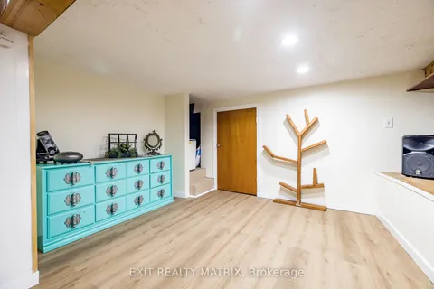 160 Constance Lake Road, Kanata, ON K2K 1X7