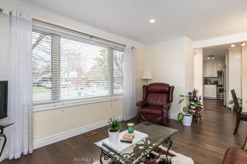 1941 Haig Drive, Elmvale Acres and Area, ON K1G 2J9