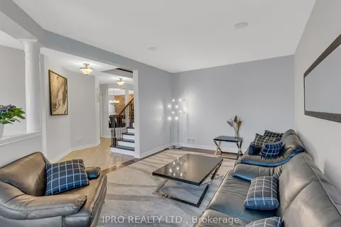 18 Tovell Drive, Guelph, ON N1K 1Z6