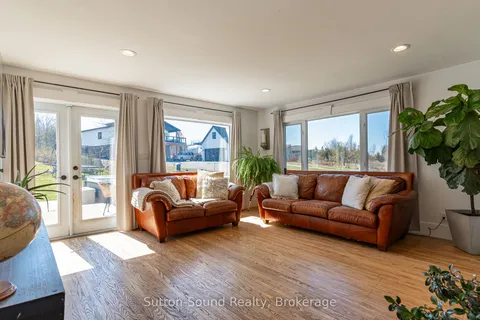 146 Sunset Boulevard, Georgian Bluffs, ON N0H 2T0