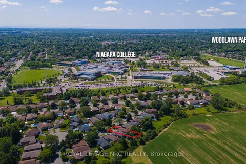 31 Rollins Drive, Welland, ON L3C 6Z8