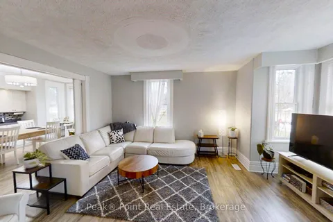 24 QUEEN Street, South Bruce Peninsula, ON N0H 1P0