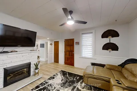 24 QUEEN Street, South Bruce Peninsula, ON N0H 1P0