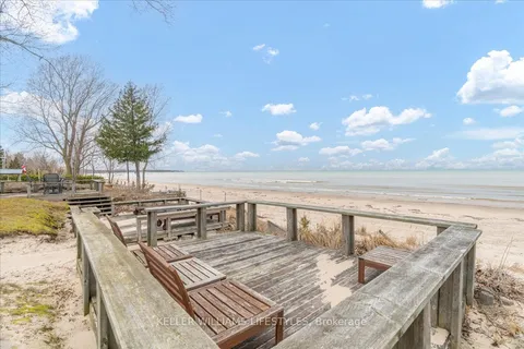 6626 EAST PARKWAY Drive, Lambton Shores, ON N0N 1J3