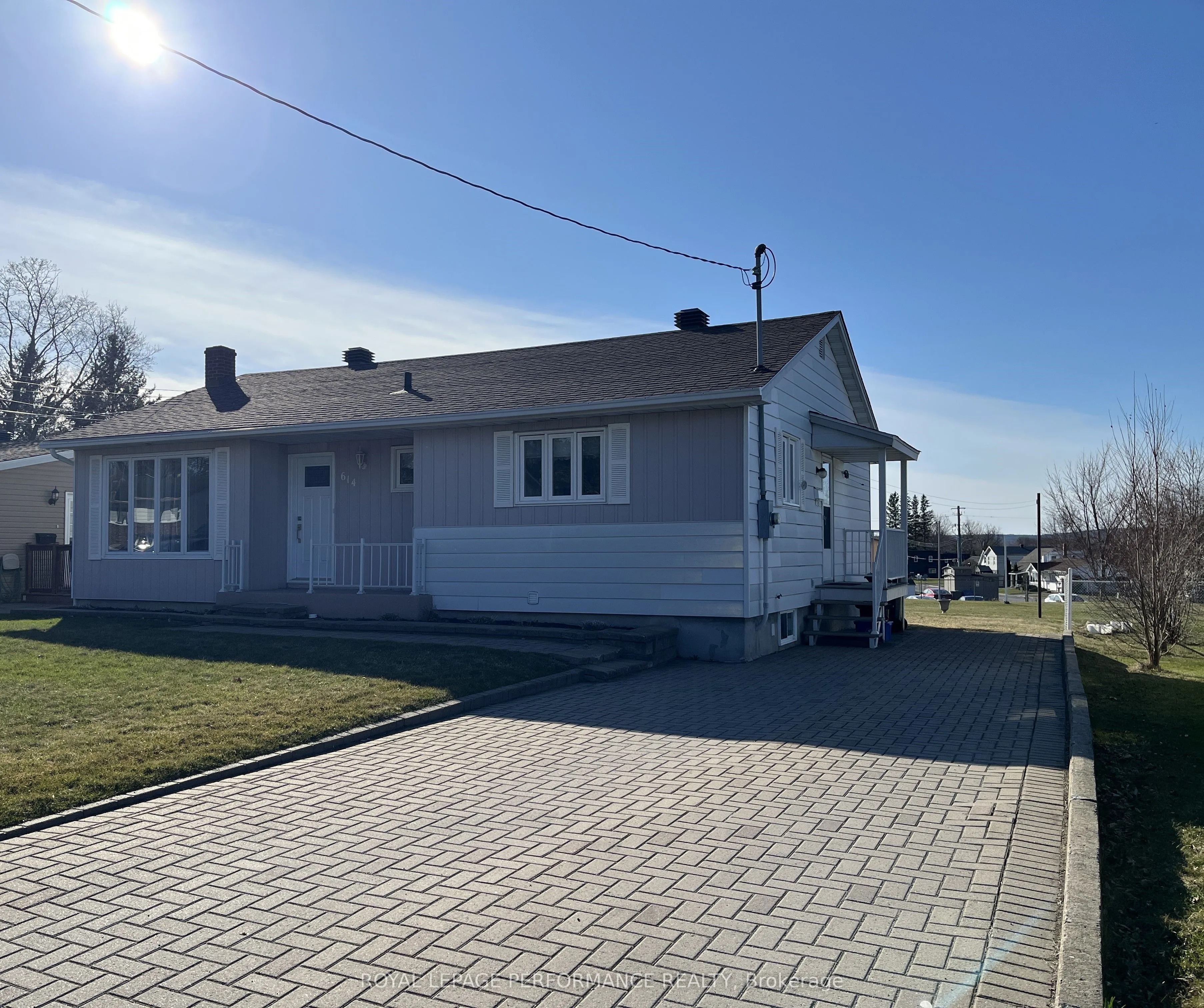 614 Montcalm Street, Hawkesbury, ON K6A 1V3