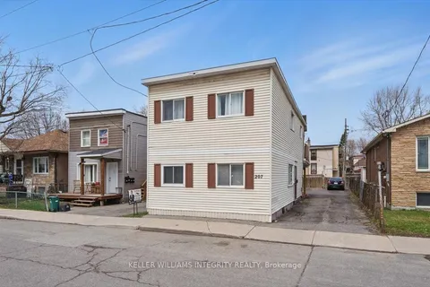 207 Ethel Street, Vanier and Kingsview Park, ON K1L 5X1