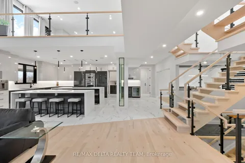 663 Ballycastle Crescent, ON K1X 0A3