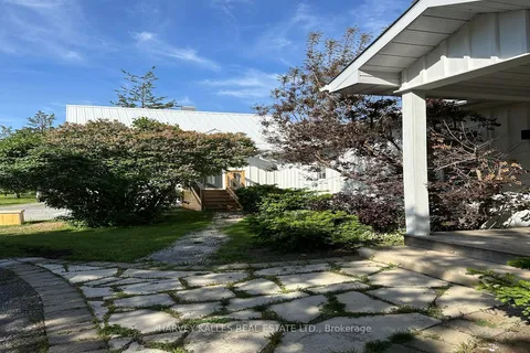2992 County Rd 7 Road, Prince Edward County, ON K0K 2T0