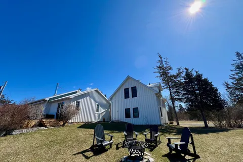 2992 County Rd 7 Road, Prince Edward County, ON K0K 2T0