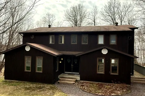 272 Waukegan Road, East Ferris, ON P0H 1K0