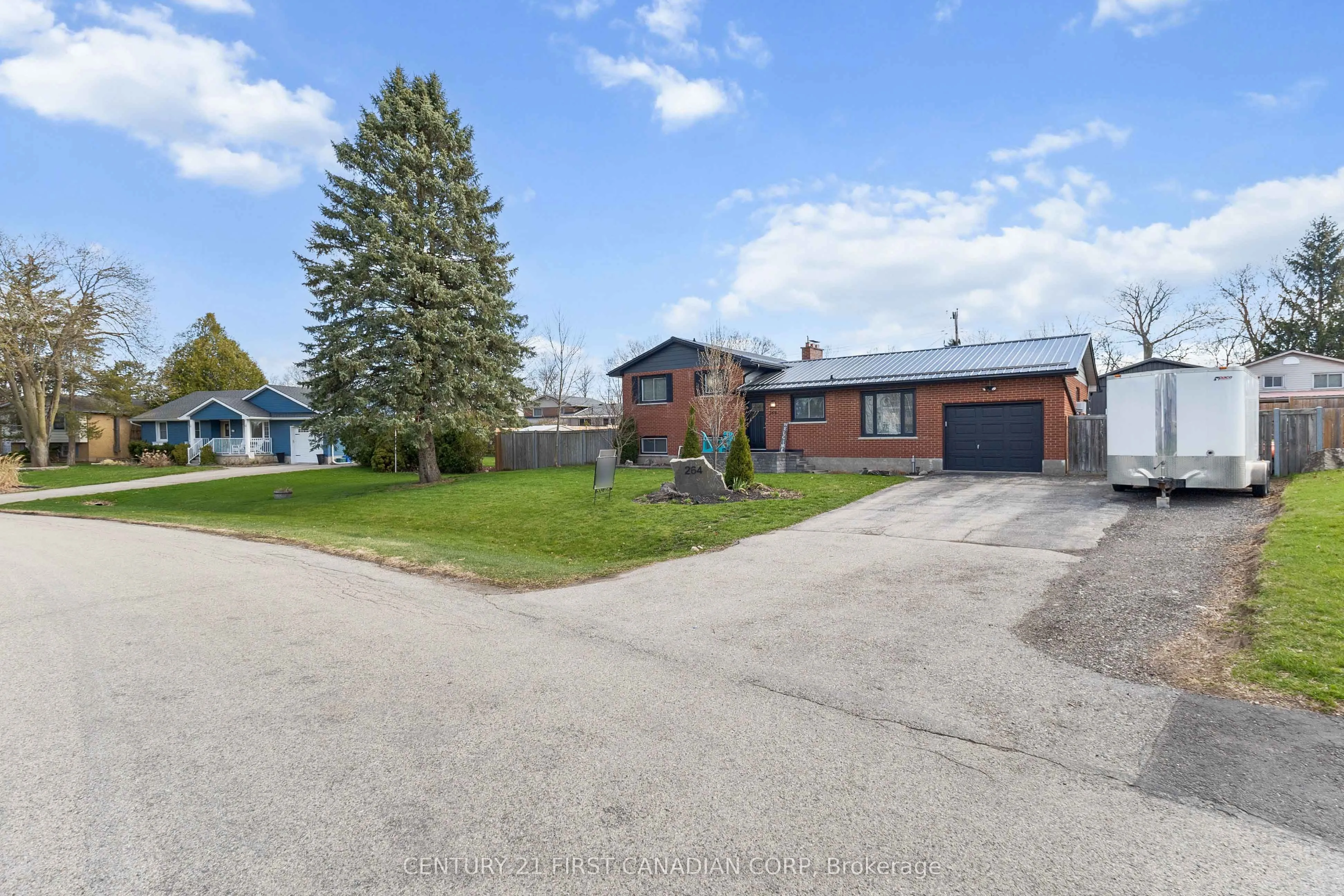 264 CHITTICK Crescent, Thames Centre, ON N0L 1G3
