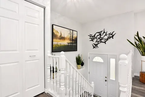 22 Erica Crescent, London, ON N6E 3P4