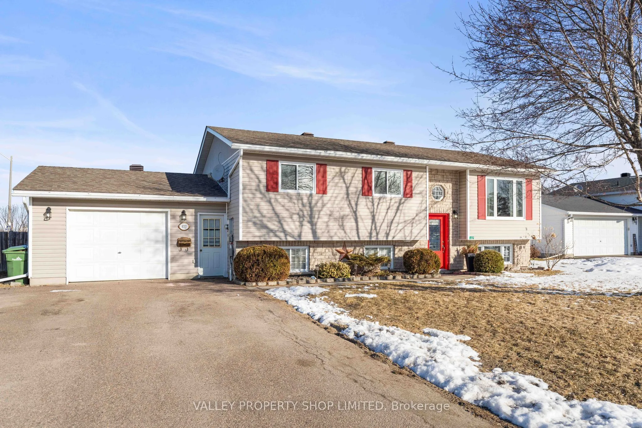 612 Moss Drive, Pembroke, ON K8A 3Y9