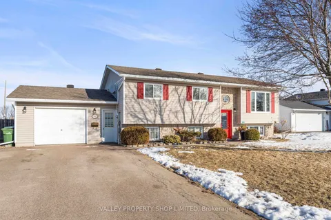 612 Moss Drive, Pembroke, ON K8A 3Y9