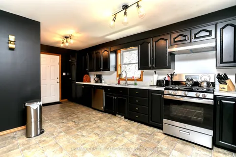 212 QUEEN Street, West Elgin, ON N0L 2C0