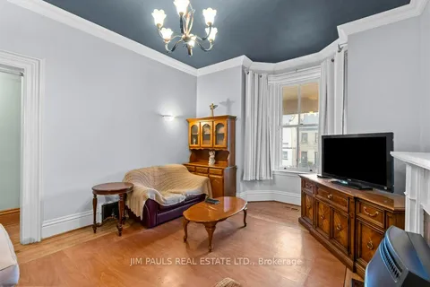 282 Main Street, Hamilton, ON L8P 1J8