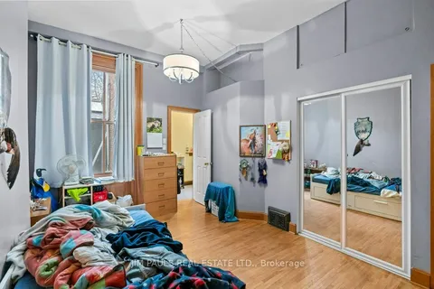 282 Main Street, Hamilton, ON L8P 1J8