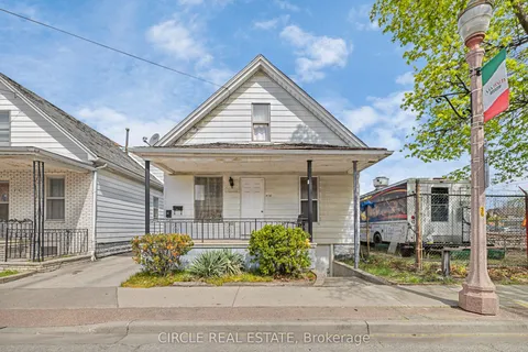 416 Erie Street, Windsor, ON N9A 3X4