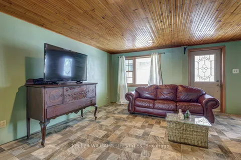 22709 Thames Road, Southwest Middlesex, ON N0L 1A0