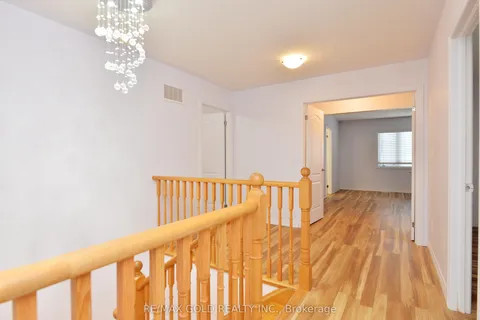 35 Rainey Drive, East Luther Grand Valley, ON L9W 7R5