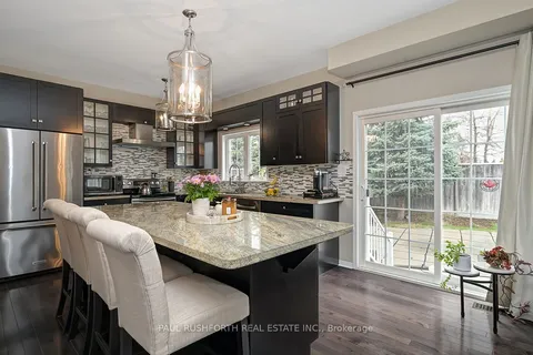 937 Rossburn Crescent, Barrhaven, ON K2J 0Y5